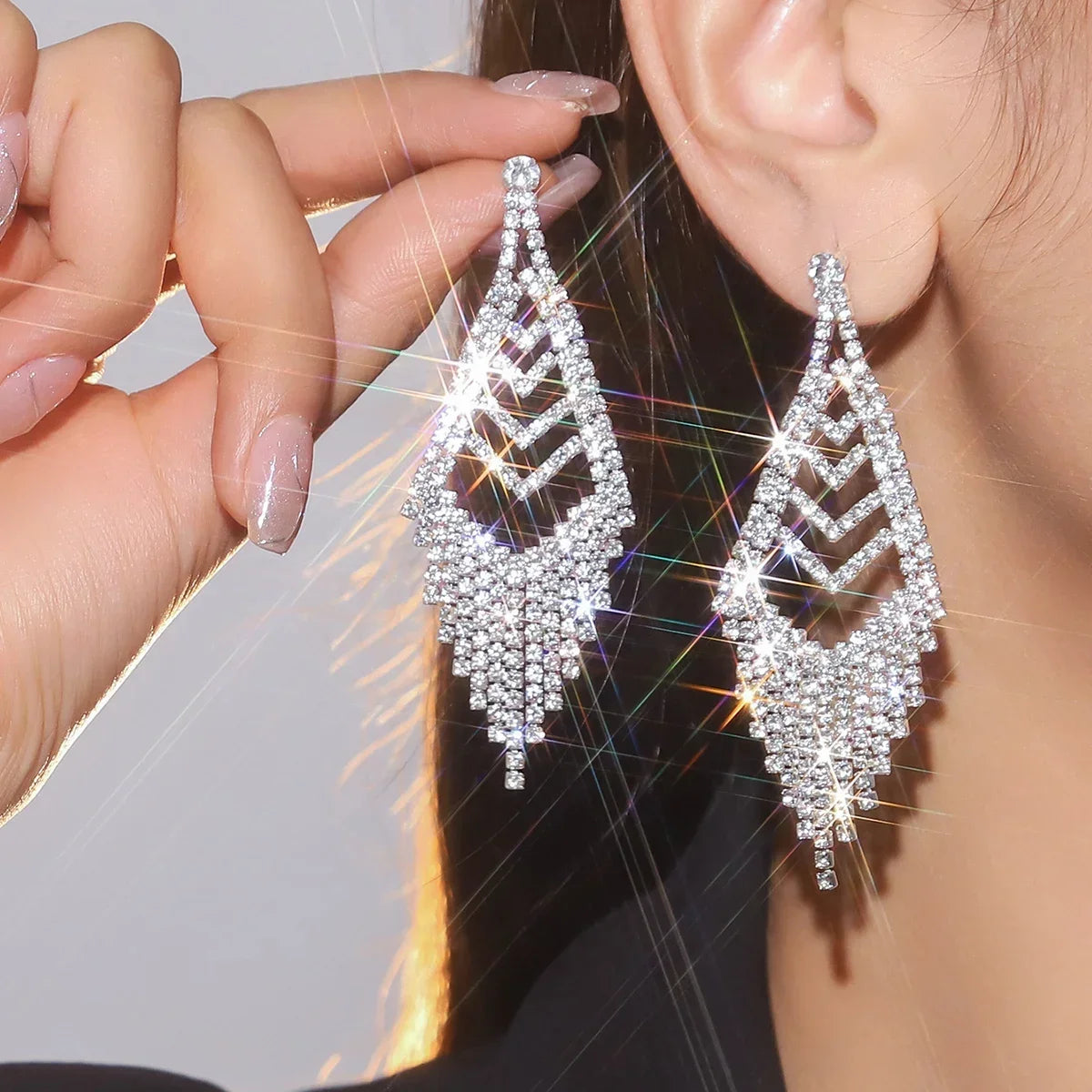 Luxury Custom Color Rhinestone Crystal Long Tassel Earrings for Women Bridal Drop Dangling Earrings Party Wedding Jewelry Gifts